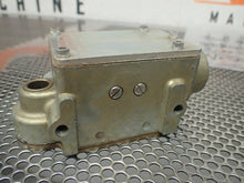Load image into Gallery viewer, The National Acme 16D200NP-B-45A2 Snap-Lock Switch New Old Stock No Box
