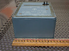 Load image into Gallery viewer, GRETAG Ltd. Charging Unit To Densitometer TYP L2 110V 50/60Hz Used With Warranty
