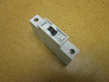 Load image into Gallery viewer, Siemens 5SX2 C8 Circuit Breaker 230/400 Single Pole 8A Used
