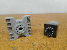 Load image into Gallery viewer, Siemens SRPA14DG-24 Relay 24VDC With S7E892 10A 300VAC Socket Used With Warranty

