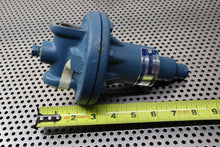 Load image into Gallery viewer, Parker Type A2A 300672 Pressure Regulator A 0-10:3BAR/0-150PSIG 27BAR 400PSIG

