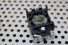 Load image into Gallery viewer, Siemens 3SU1152-6AA20-1AA0 Red Pilot Light Indicator New Old Stock
