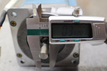 Load image into Gallery viewer, Superior Electric SLO-SYN MOTOR KML092F-117 Stepping Motor 1.49VDC 6.5A 200Steps
