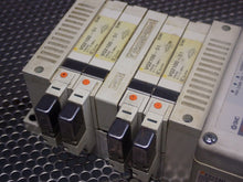 Load image into Gallery viewer, SMC EX124D-SCS1 Serial Unit Model SR1 24VDC W/ (4) VQ2100-51 &amp; (1) VVQ2000-10A-1
