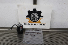 Load image into Gallery viewer, Sanyo Denki P50B04006DXS4E AC Servomotor BL Super 60W AC200V 0.7A 3000min Used
