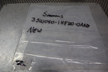 Load image into Gallery viewer, Siemens 3SU1050-1HF20-0AA0 Red Push Button Operator Keyed Switch New Old Stock
