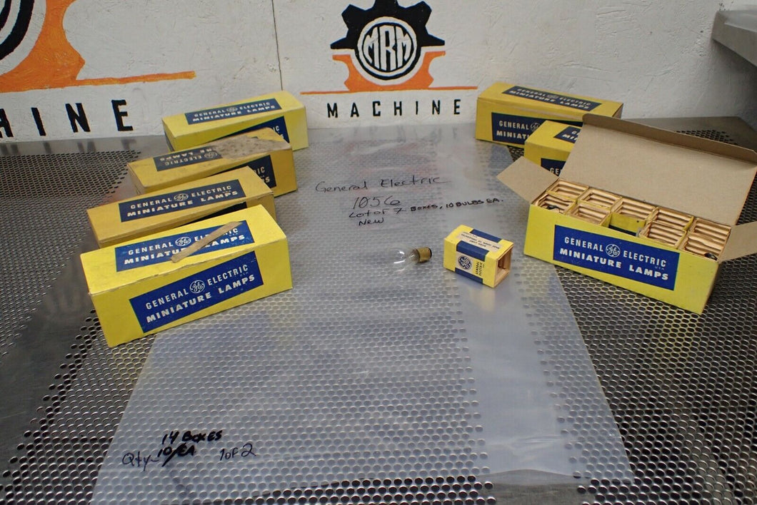General Electric 1056 GE1056 DC Marine Automotive Lamps Lot of 70 NEW