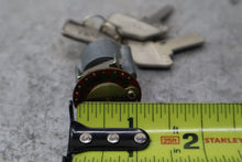 Load image into Gallery viewer, TEC ZG01 Lock Switch With Keys New Old Stock (Lot of 5) See All Pictures
