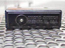 Load image into Gallery viewer, Micro Switch BZ-R86-P5 Limit Switches 15A 125, 250 Or 480VAC Used (Lot of 2)
