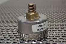 Load image into Gallery viewer, McDaniel Controls 0-2000 PSI, R7ML 1/8&quot; Gauge NEW Bronze Tube Brass Socket
