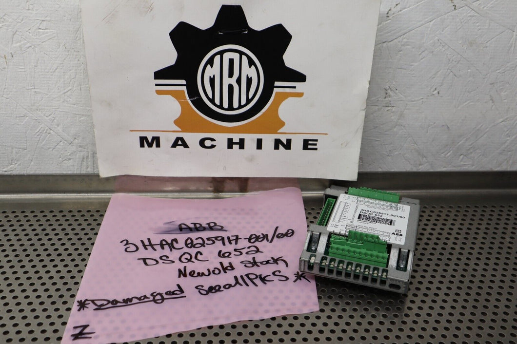 ABB 3HAC025917-001/00 DSQC 652 I/O Module New (Connector Damage) See All Pics