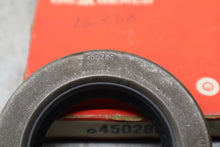 Load image into Gallery viewer, National 450286 Oil Seals New Old Stock (Lot of 3) See All Pictures
