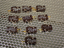 Load image into Gallery viewer, McGill 1910001003 4777-7003 Snap Switch 15A 1/2HP 125-250VAC New (Lot of 10)
