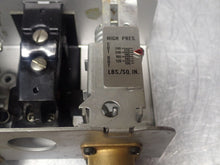 Load image into Gallery viewer, PENN 271AP12 Model 2303 Ser B60 Pressure Control Used With Warranty
