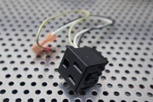 Load image into Gallery viewer, 18AWG 10A 16AWG 13A 125VAC Receptacles New Old Stock (Lot of 13)
