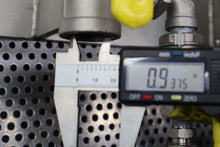 Load image into Gallery viewer, Oxygen Producer Unit With (4) Apollo 76-104-01A Ball Valves New See All Pictures
