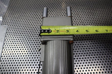 Load image into Gallery viewer, YONG KUN 51K90GN-CMF Gear Motor 90W 220V W/ 5GN-5K Gear Head Used Warranty
