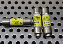 Load image into Gallery viewer, Bussmann Low-Peak LP-CC-10 Fuses 10A 600VAC 150VDC New Old Stock (Lot of 3)
