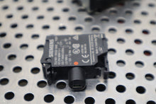 Load image into Gallery viewer, Siemens 3SU1152-6AA20-1AA0 Red Pilot Light Indicator New Old Stock
