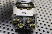 Load image into Gallery viewer, Allen Bradley 800T-H33 Ser T Keyed Selector Switches Used W/ Warranty (No Keys)
