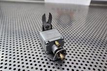 Load image into Gallery viewer, EINS NW-35 Air Nipper Cutter Used With Warranty See All Pictures
