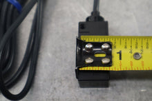Load image into Gallery viewer, Omron E3S-2DE41 &amp; E3S-2LE41 Photoelectric Sensors New Old Stock See All Pictures
