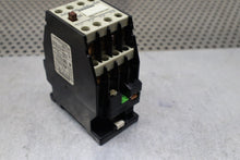 Load image into Gallery viewer, Siemens 3TB41 17-0A Contactor 24V 50/60Hz Coil Used W/ Warranty See All Pictures
