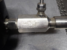 Load image into Gallery viewer, HOKE 6801L8Y Gauge Valve &amp; 238A520-01 Pressure Gauge 0-40 0-20 H2O" Used

