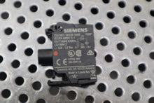 Load image into Gallery viewer, Siemens 3SU1152-6AA20-1AA0 Red Pilot Light Indicator New Old Stock
