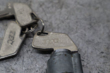 Load image into Gallery viewer, TEC ZG01 Lock Switch With Keys New Old Stock (Lot of 5) See All Pictures
