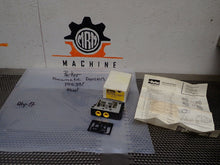 Load image into Gallery viewer, Parker PS5391 Side Port Kit New Old Stock See All Pictures
