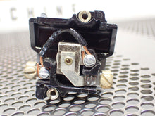 Load image into Gallery viewer, Cutler-Hammer 2-01A-051-010 Pilot Light With 10250T Contact Block New Old Stock
