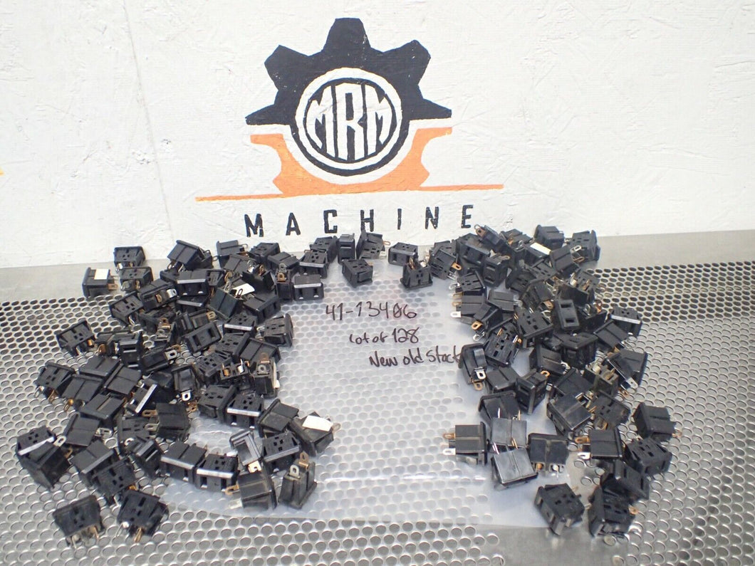 41-13406 Plug In Receptacles 15A 125V New Old Stock (Lot of 126)