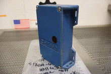 Load image into Gallery viewer, OPCON 101163 8170A-6501 Photoelectric Sensor Control 5VA 115V New Old Stock
