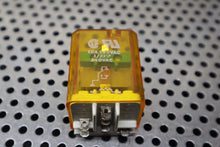 Load image into Gallery viewer, 211D10-464B 007-9818213 Relays 18VDC Coil New Old Stock (Lot of 5)
