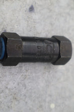 Load image into Gallery viewer, Vickers DT8P1-02-5-10 Check Valve New Old Stock See All Pictures
