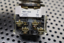 Load image into Gallery viewer, Allen Bradley 800T-H33 Ser T Keyed Selector Switches Used W/ Warranty (No Keys)

