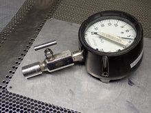 Load image into Gallery viewer, HOKE 6801L8Y Gauge Valve &amp; 238A520-01 Pressure Gauge 0-40 0-20 H2O" Used
