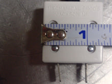 Load image into Gallery viewer, Mechanical Products (2) MP252-402 10A (2) 1601-001-300 (2) 1600-037-100 10A
