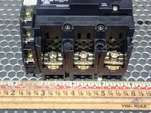 Load image into Gallery viewer, Fuji Electric EA33AC BB3AEAC-005 5A Circuit Breaker With Auxiliary Switch Used
