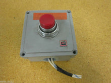 Load image into Gallery viewer, Cutler-Hammer 10250T/91000T Pushbutton And Enclosure

