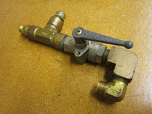 Load image into Gallery viewer, CAJON 1/2&quot; NPT Three Way Valve With Legris 1/2&quot; And Parker Swaglok Fittings
