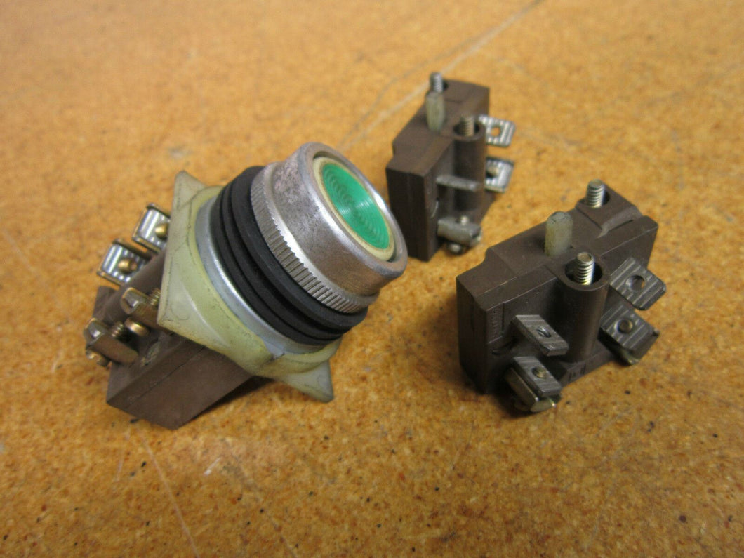 Square D Pushbutton With Three Contact Blocks