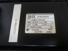 Load image into Gallery viewer, YASKAWA ELECTRIC SGMGH-44PCA61 AC Servo Motor 4400W 1500R/MIN
