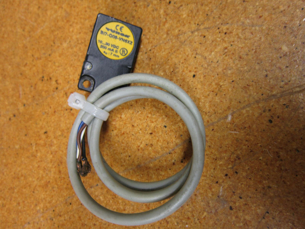 Turck Bi7-Q08-VN6X2 Sensor 10-30VDC 200mA 7mm Gently Used