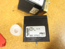Load image into Gallery viewer, Burket US10589 Solenoid Valve 12VDC 174 PSI W/ 00137943 Cable Plug 250V 6A New
