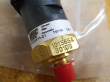 Load image into Gallery viewer, Western Filter Corporation P-233573-01 Electrical Switch 35PSI D6V 1013654 30105
