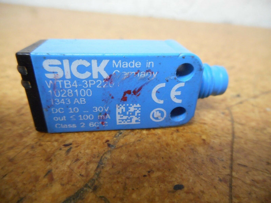 SICK 1028100 Photoelectic Proximity Sensor DC10-30V 100mA BGS PNP Used