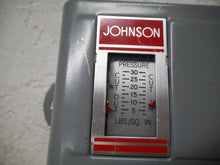 Load image into Gallery viewer, Johnson Control P67AA-2 Pressure Control Switch Used With Warranty
