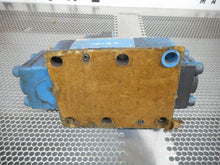 Load image into Gallery viewer, Vickers DG5S-8-2A-?-M-FW-B5-30 Directional Control Valve DG4V-3S-2A-M-FW-B5-60
